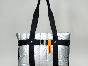 Handgefertigte Upcycling Tasche aus Autogurten und italienischem Kalbsleder – Maison NYCA Wien